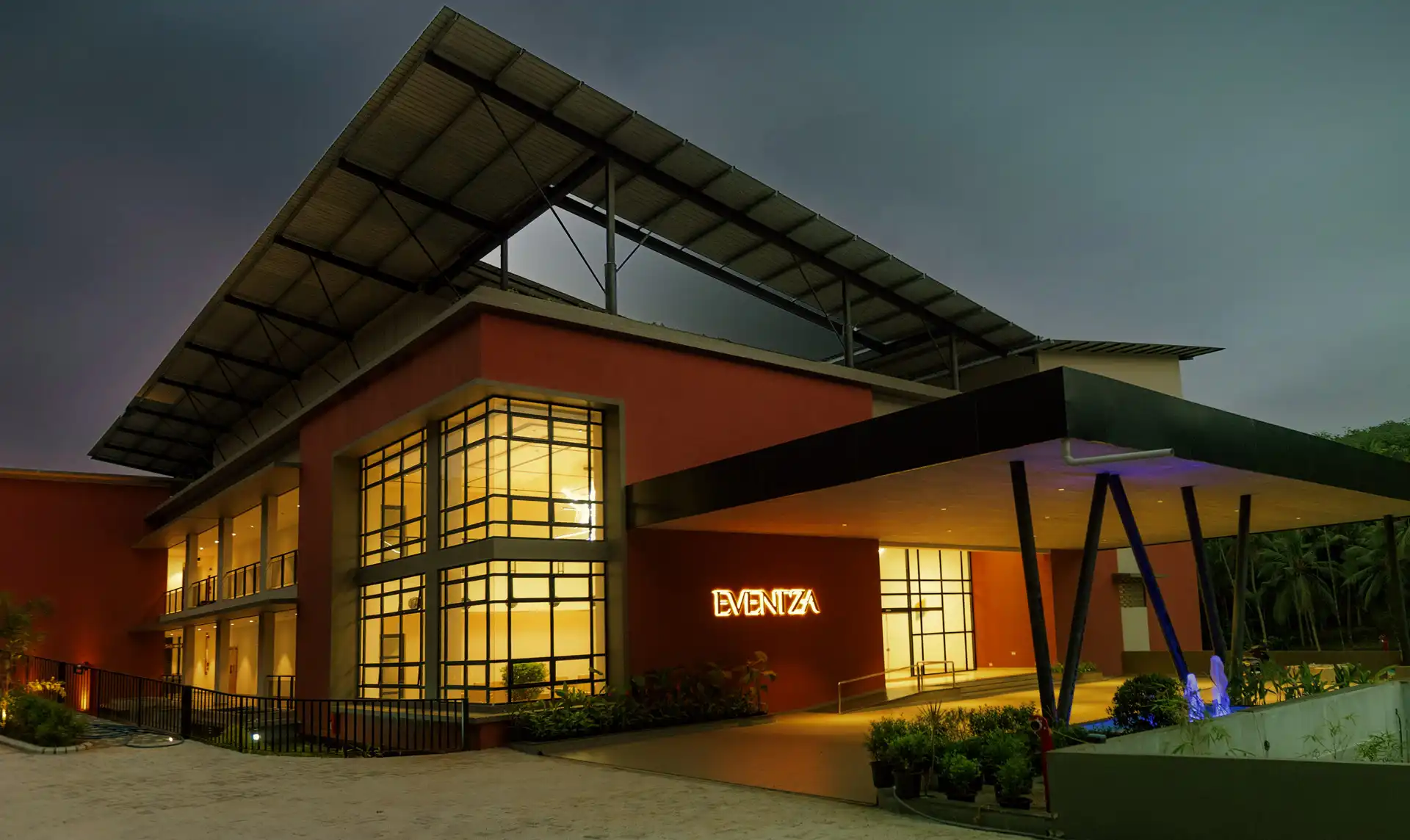 Life and soul of events